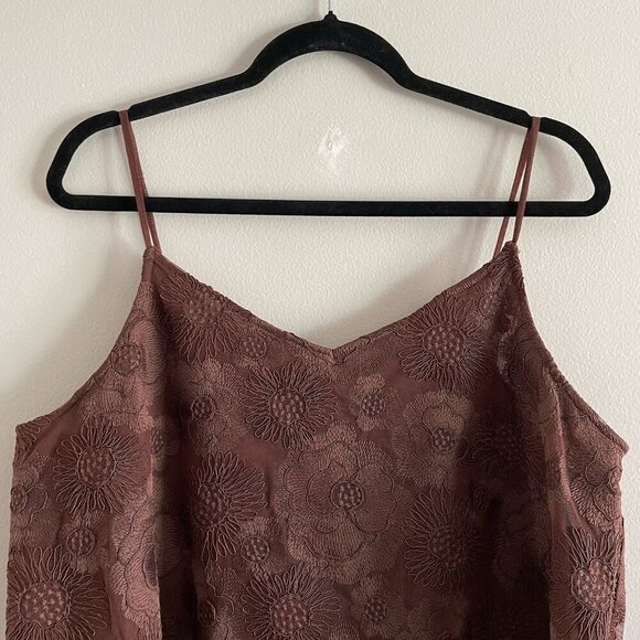 Express Women L Brown Flowy Embroidered Floral Mesh V-Neck Cami Top NWOT - Picture 3 of 7